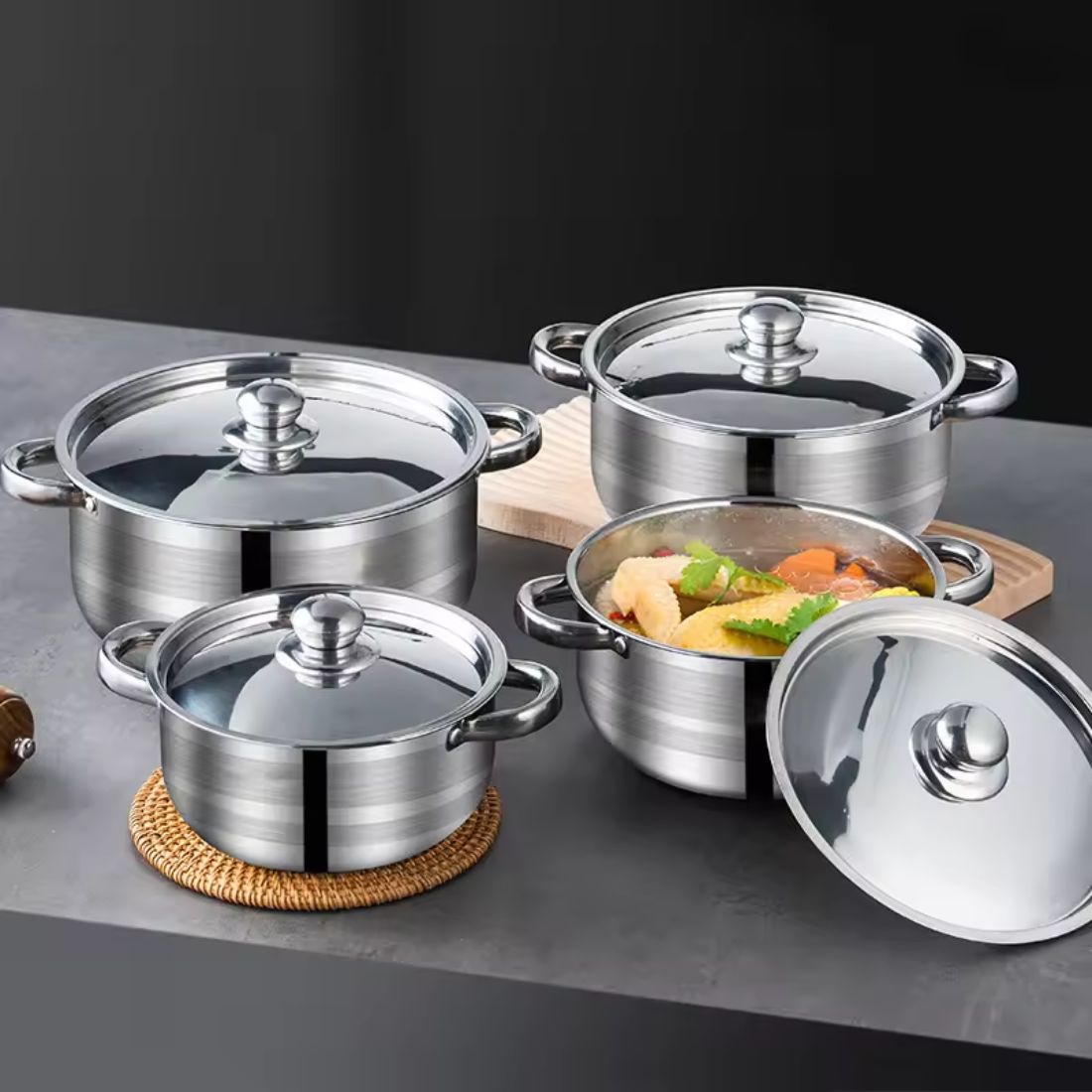 Bateria de Cocina 8 Piezas Acero Inoxidable 20 / 22 / 24 / 26 Cms